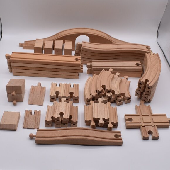 Lot of 45 Wooden Trains Tracks Ascending Descending Curved Connectors Straight - Picture 1 of 15